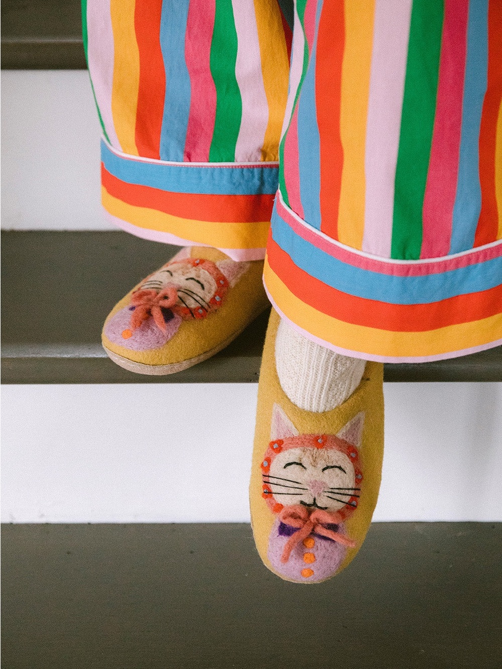 French Knot Kitty Slipper Size M